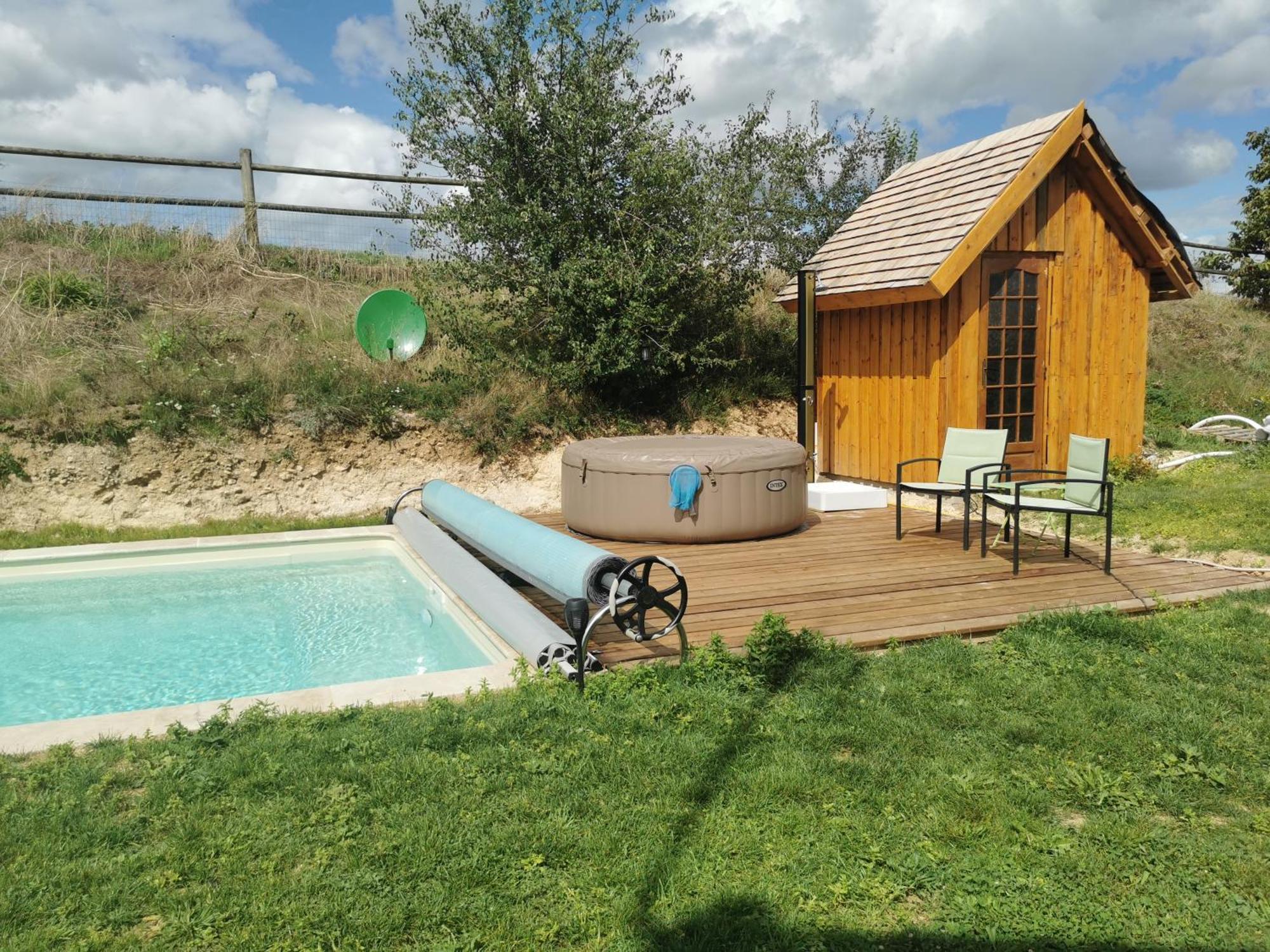 Bed and Breakfast La Bulle Des Champs Champmotteux Екстер'єр фото