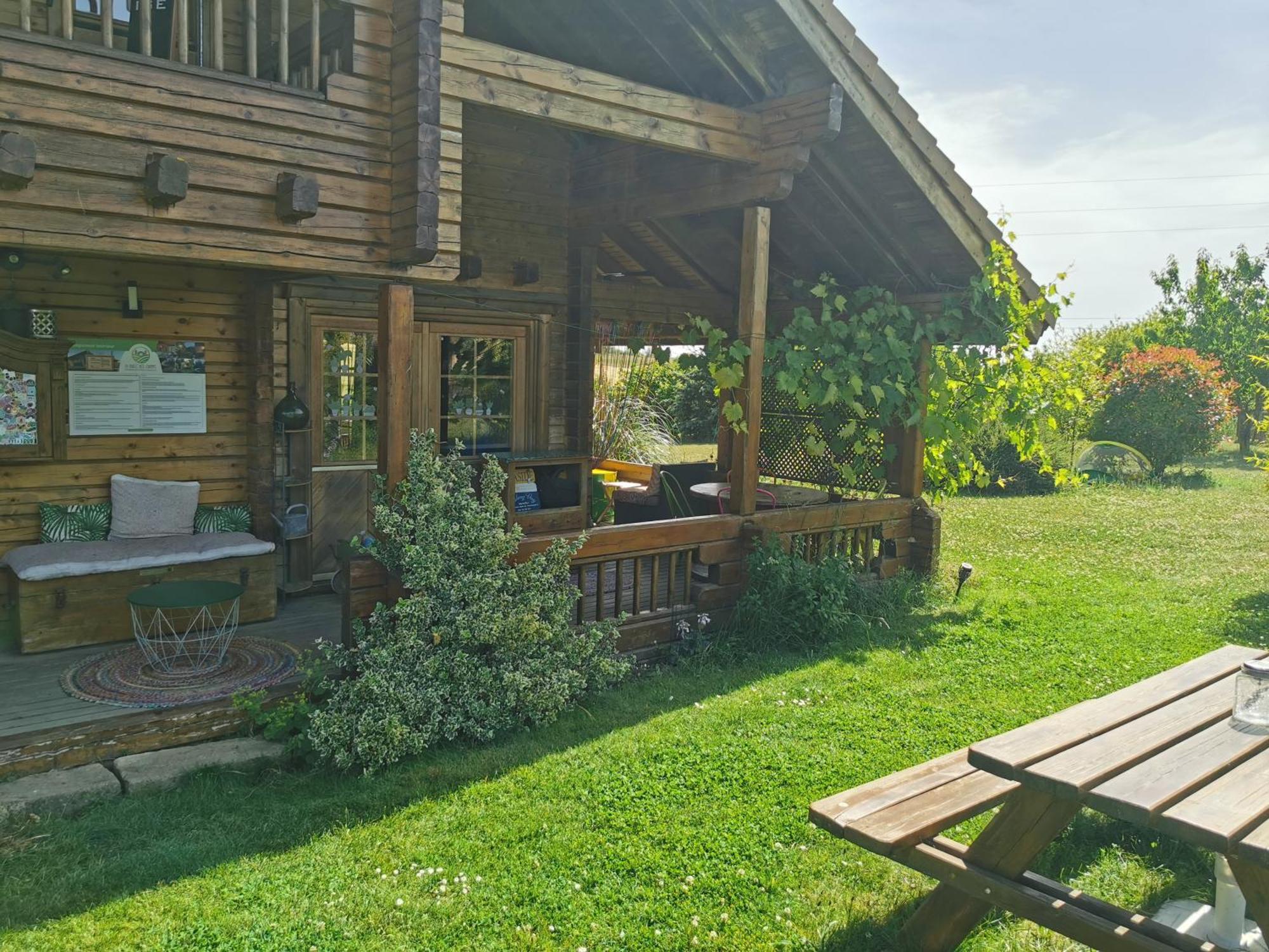 Bed and Breakfast La Bulle Des Champs Champmotteux Екстер'єр фото